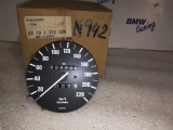 BMW 3 E30    TACHOMETR  220 km/h