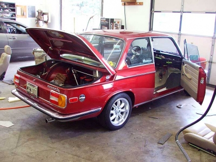 DIY - výměna koberce (BMW 2002)