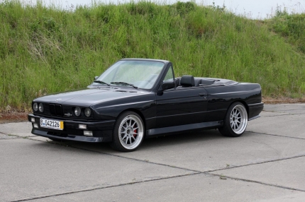 BMW E30 V12 Cabrio