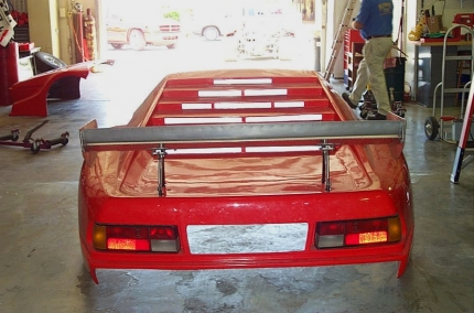 BMW M1 Red & White