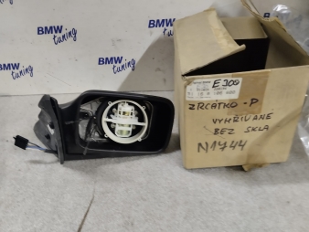 BMW  3 E30  PRAVÉ ZRCÁTKO VYHŘÍVANÉ